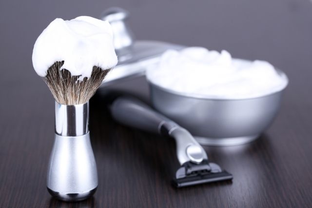 five-must-have-items-in-a-mens-shaving-kit